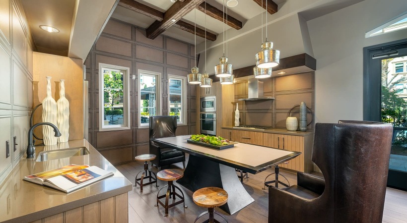 Lounge Kitchen resident kitchen with modern decor and area for relaxing
